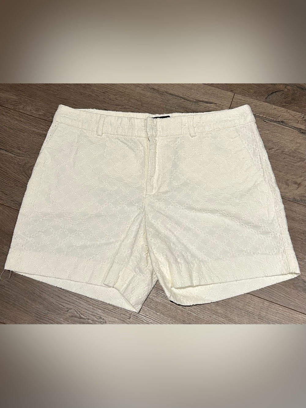 Banana Republic Women’s White Eyelet Shorts